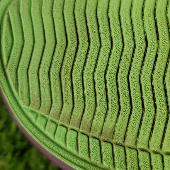 Nike Air Max LeBron James Sandals - Picture 13 of 15